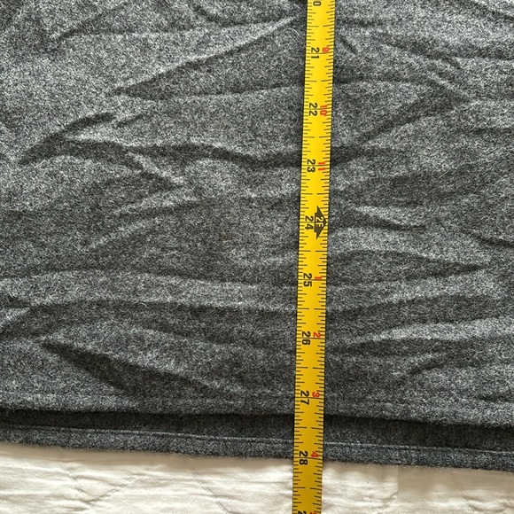 Tracksmith 1/4 Snap Pullover - Picture 7 of 12